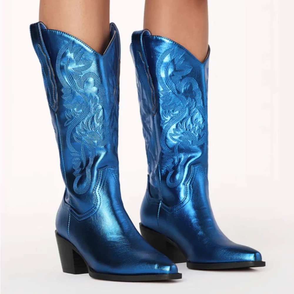 Metallic blue cowboy boots size 8